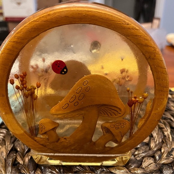 Vintage wood and lucite napkin holder - Picture 3 of 4